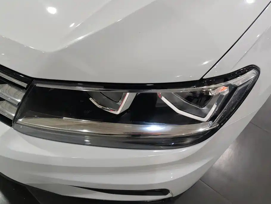 Volkswagen Tiguan L — миниатюра 5