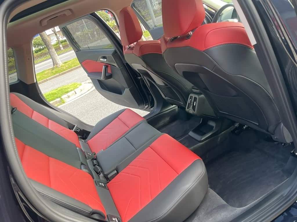 Volkswagen Golf 1.5 л 2024 г. Чёрный, пробег 28000 км