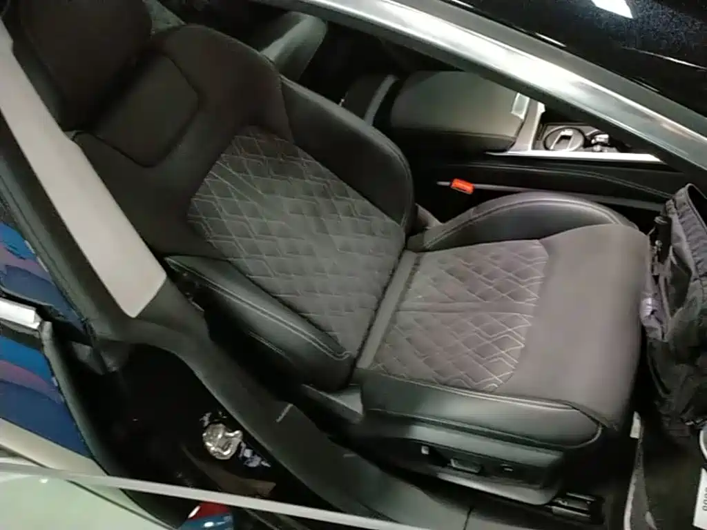 Audi A7L — миниатюра 25