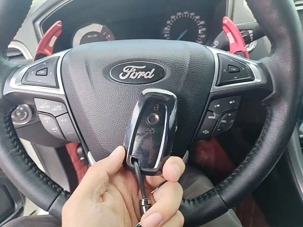 Ford Mondeo — миниатюра 9