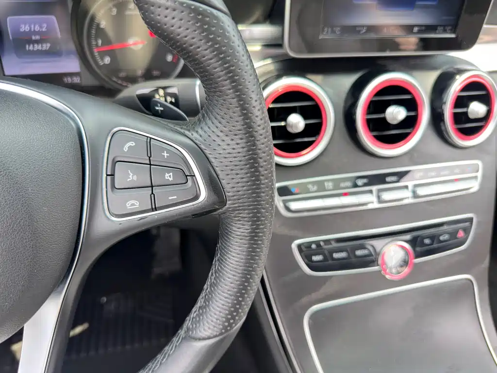Mercedes-Benz C-Class — миниатюра 17