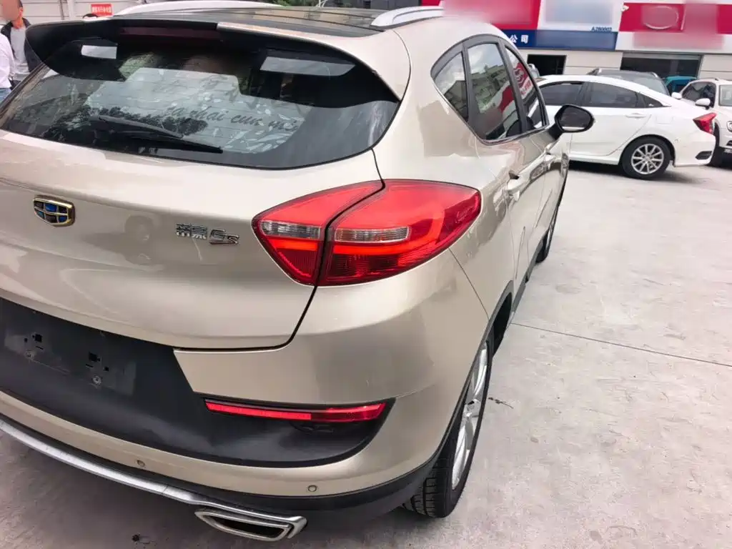 Geely Emgrand GS — миниатюра 8