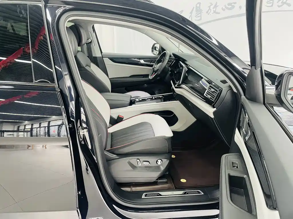 Volkswagen Teramont — миниатюра 12