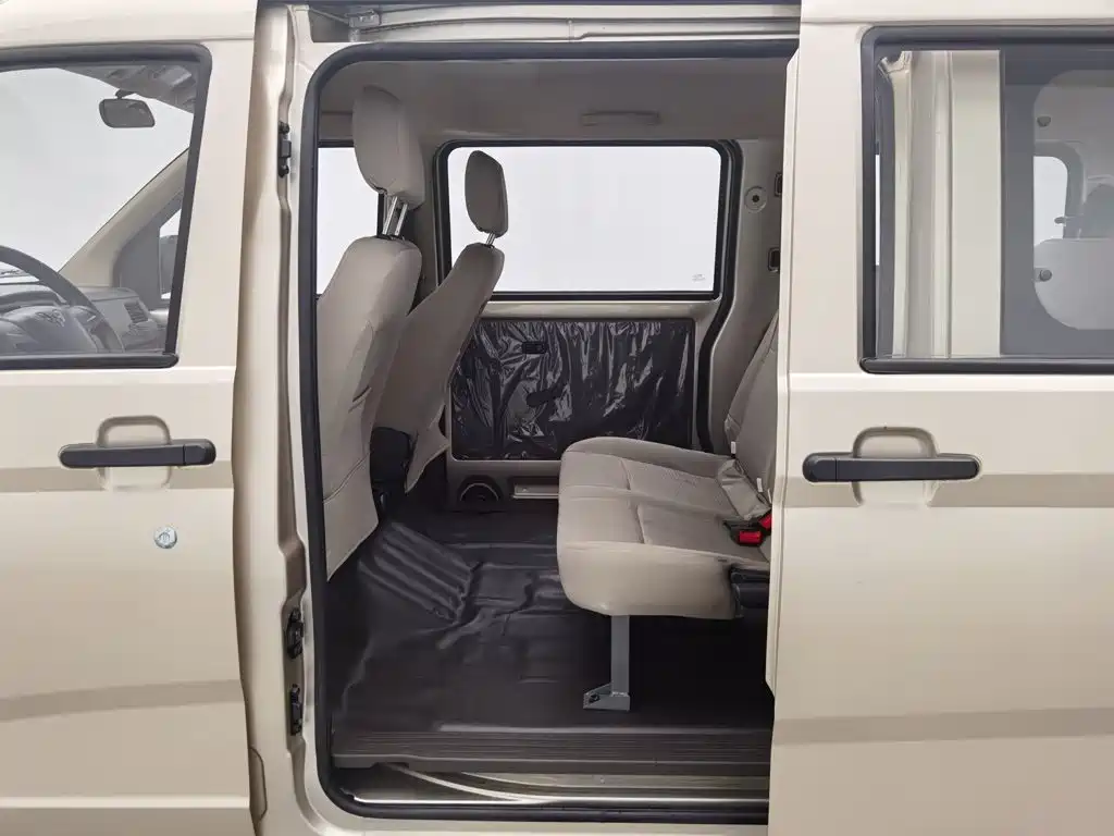 Wuling Rongguang S — миниатюра 15
