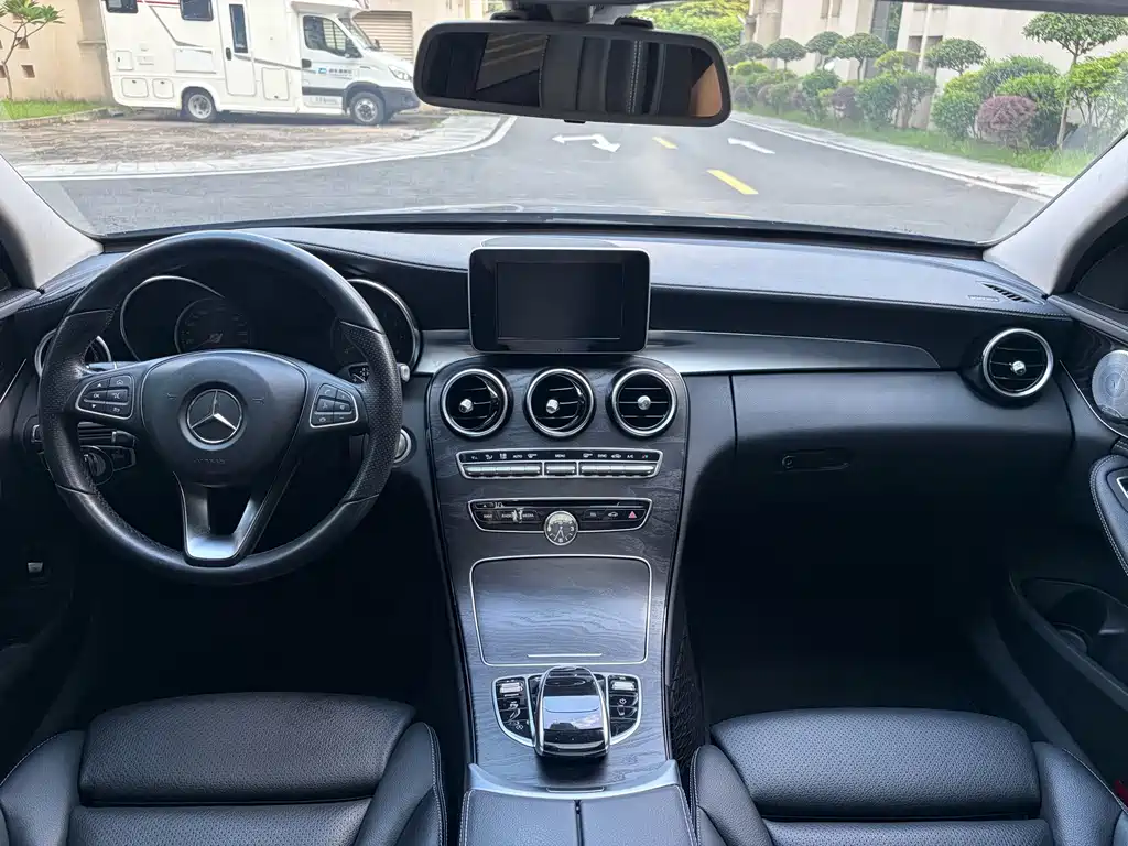 Mercedes-Benz C-Class — миниатюра 15