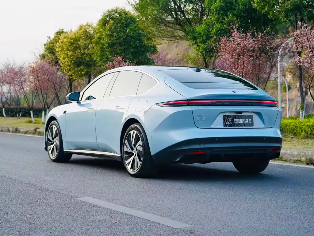 NIO NIO ET5
