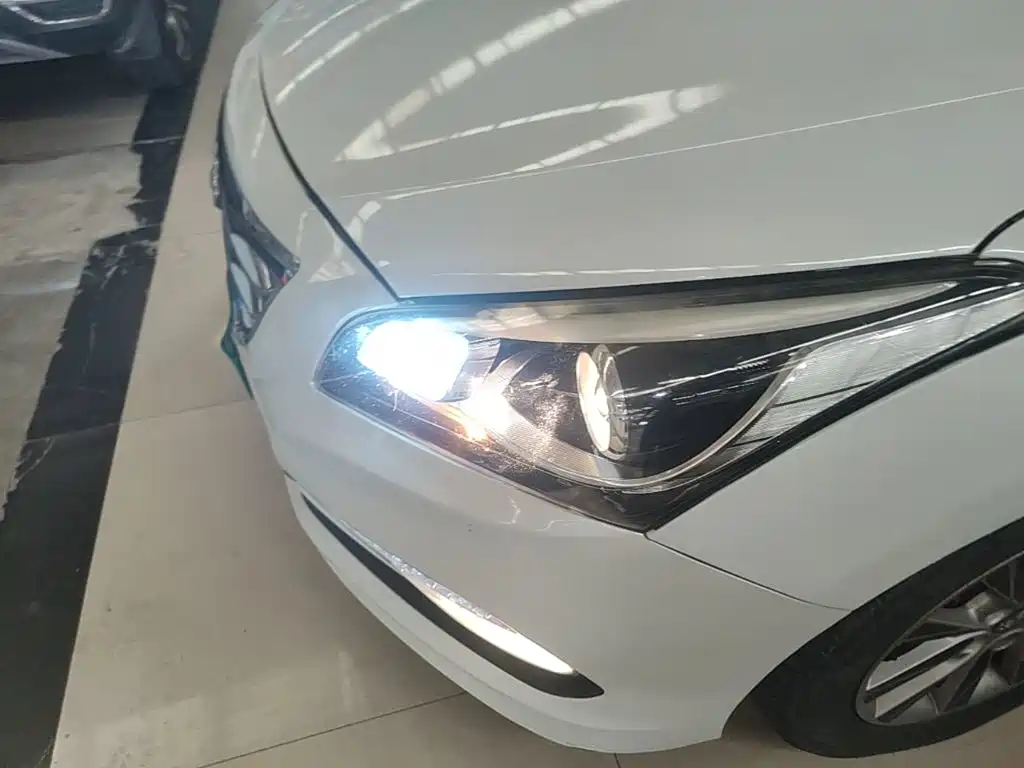 Hyundai Mistra — миниатюра 24