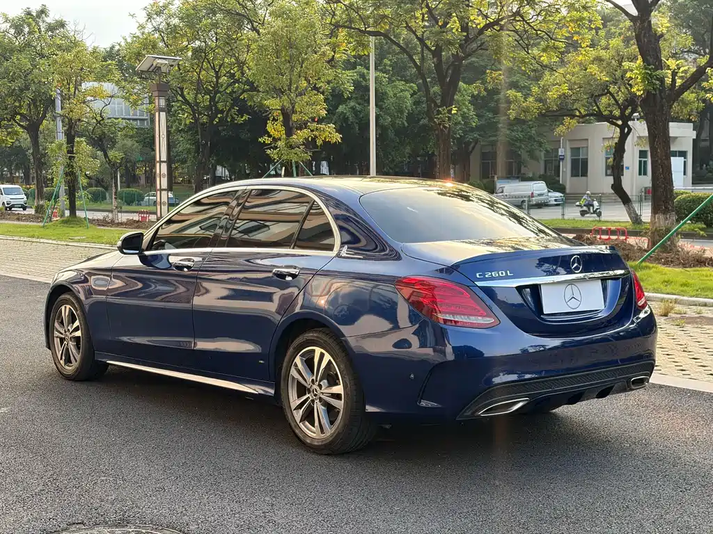 Mercedes-Benz C-Class — миниатюра 9