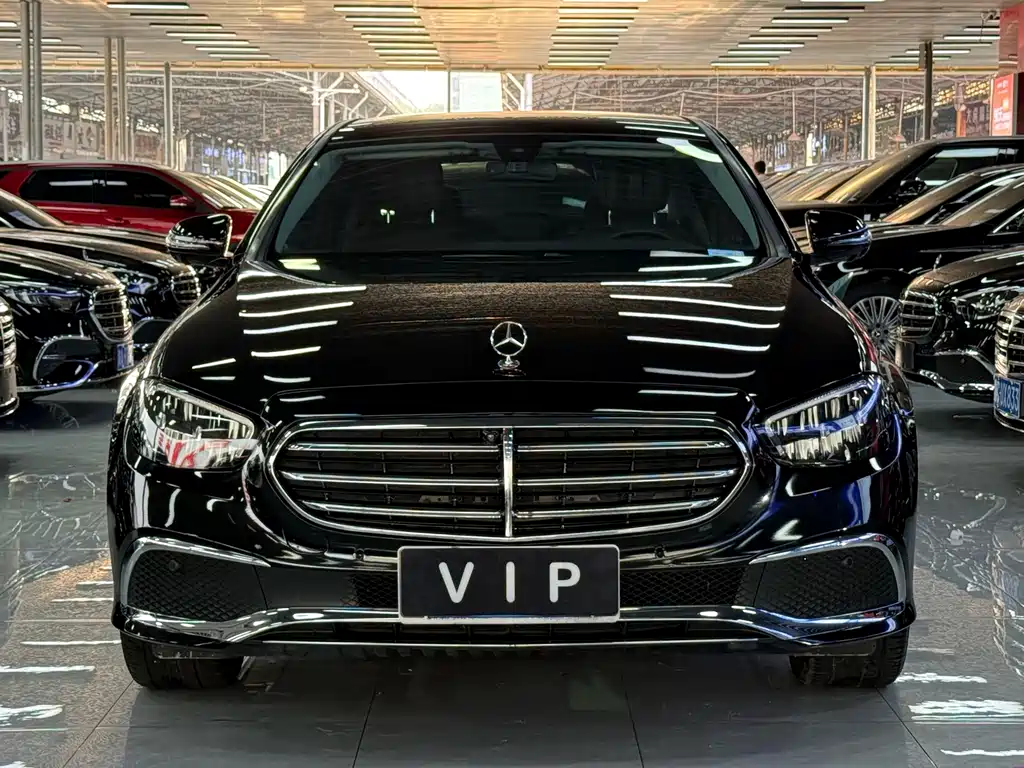 Mercedes-Benz E-Class — миниатюра 2