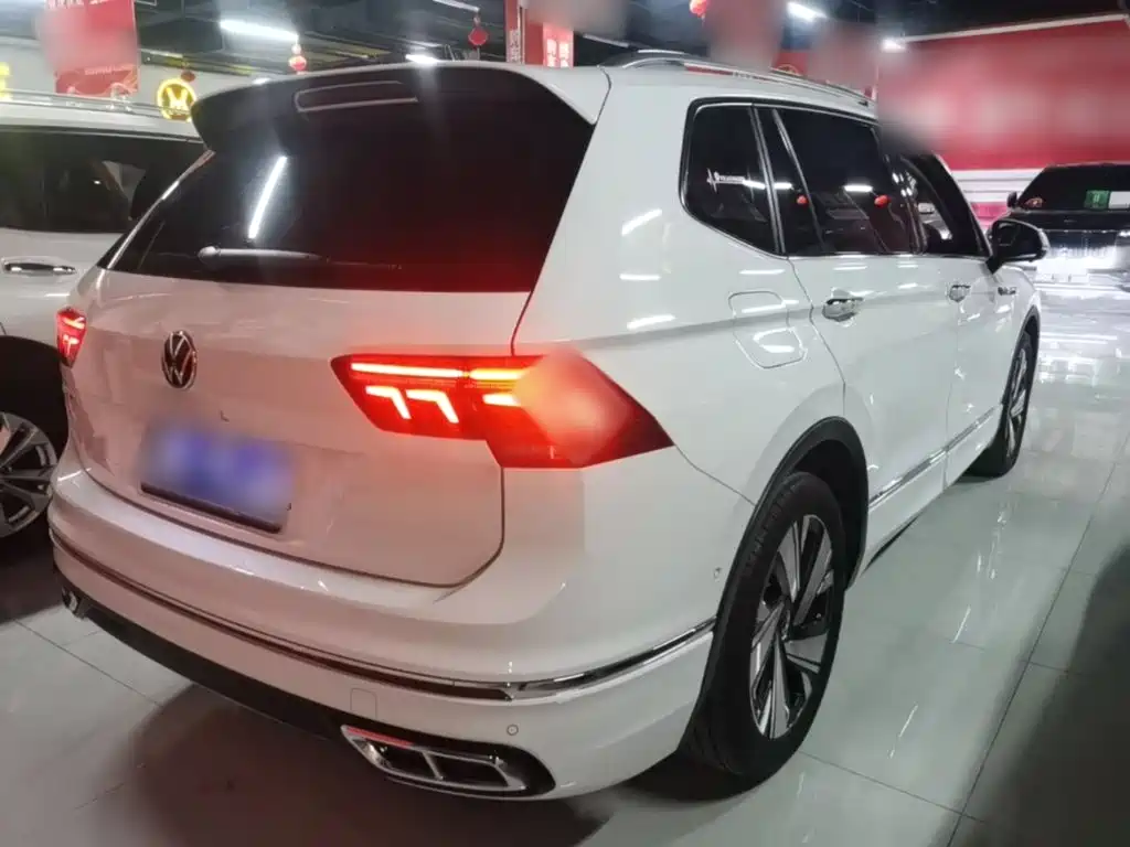Volkswagen Tiguan L — миниатюра 7