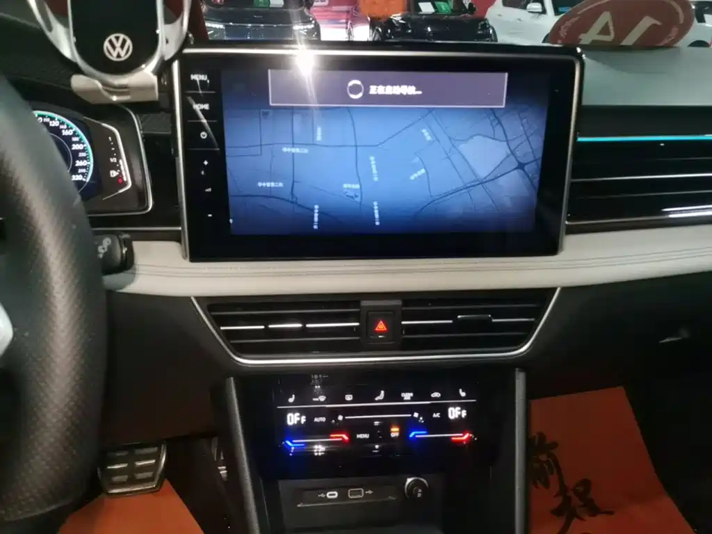 Volkswagen Tiguan L — миниатюра 13