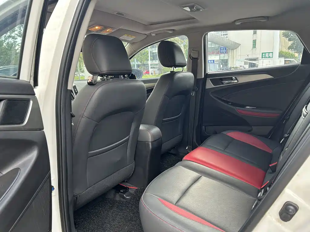 Changan Eado XT — миниатюра 6