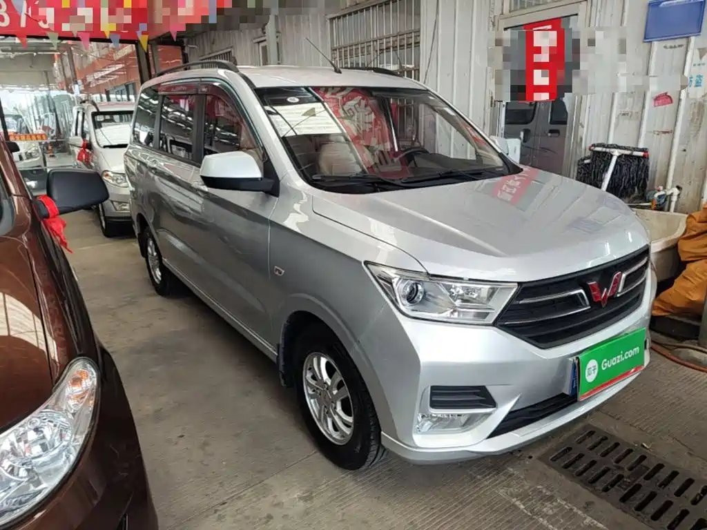 Wuling Hongguang — миниатюра 4