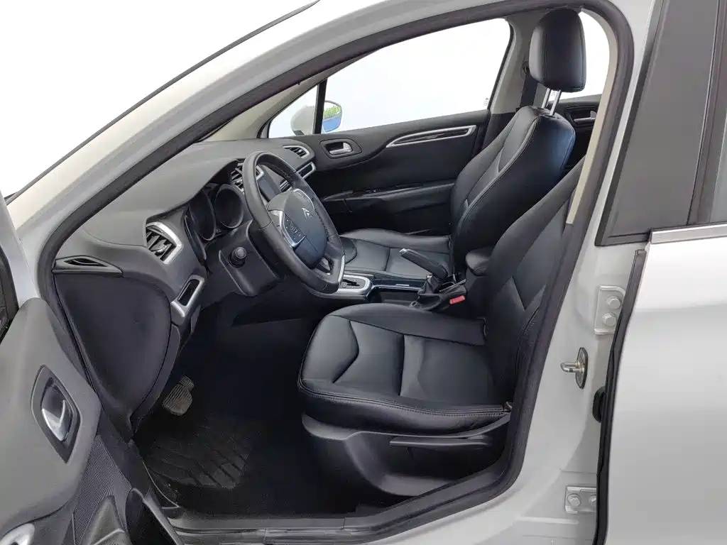 Citroen C4L — миниатюра 10