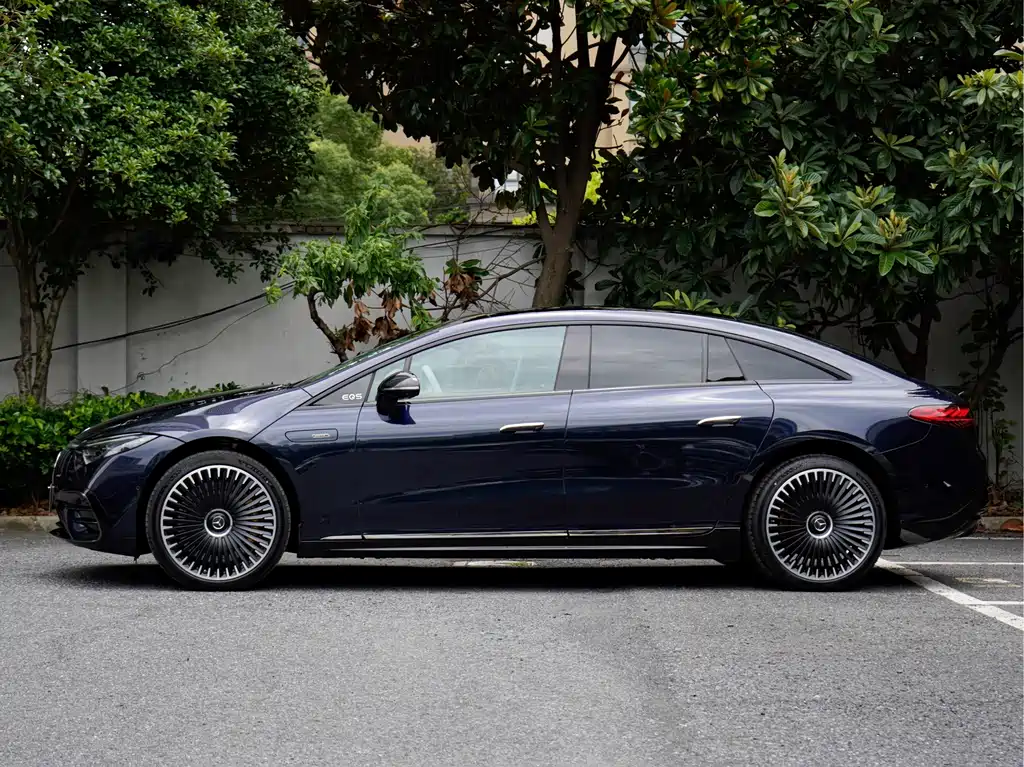 Mercedes-Benz EQS AMG — миниатюра 3
