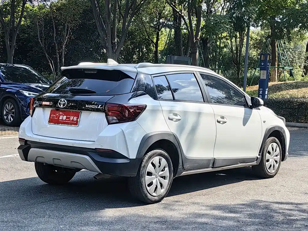Toyota Yaris L — миниатюра 13