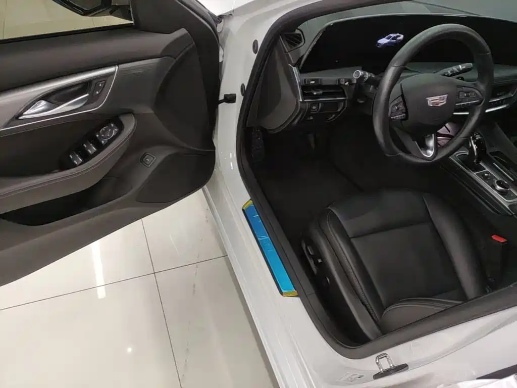 Cadillac CT5 — миниатюра 16