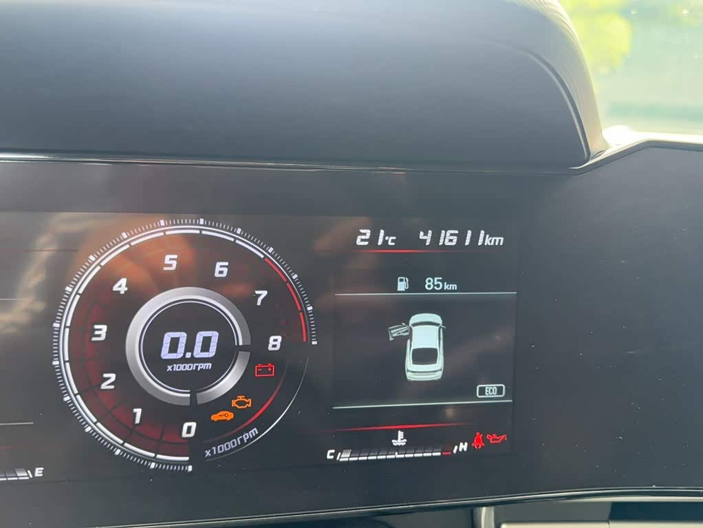 Hyundai Elantra 1.5 л 2021 г. Серебристо-серый, пробег 41600 км