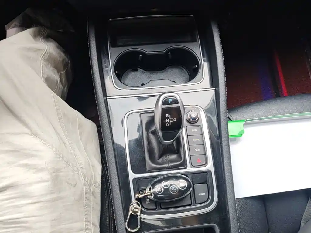 BYD MAX — миниатюра 14