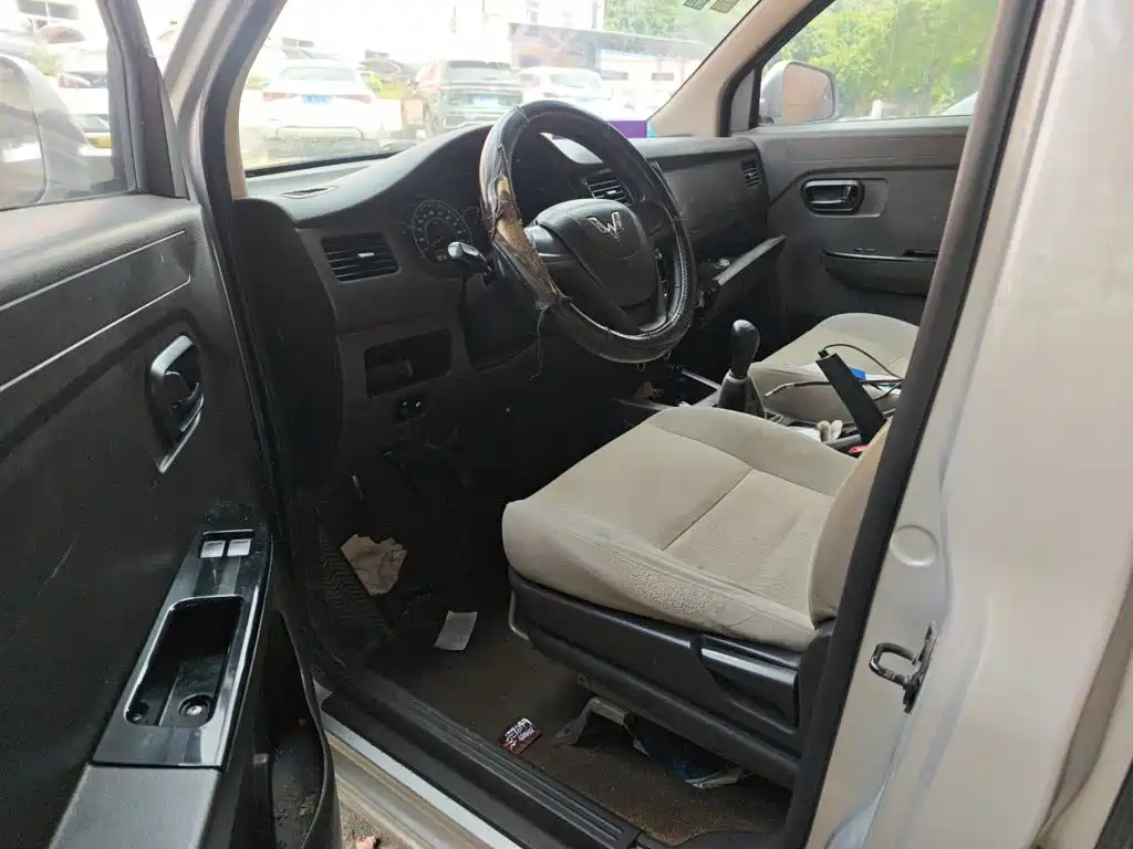 Wuling Rongguang V — миниатюра 14