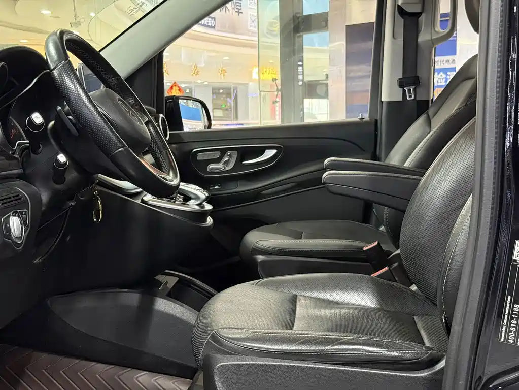 Mercedes-Benz V-Class — миниатюра 4