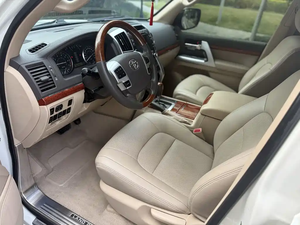 Toyota Land Cruiser 2016 4.0L AT