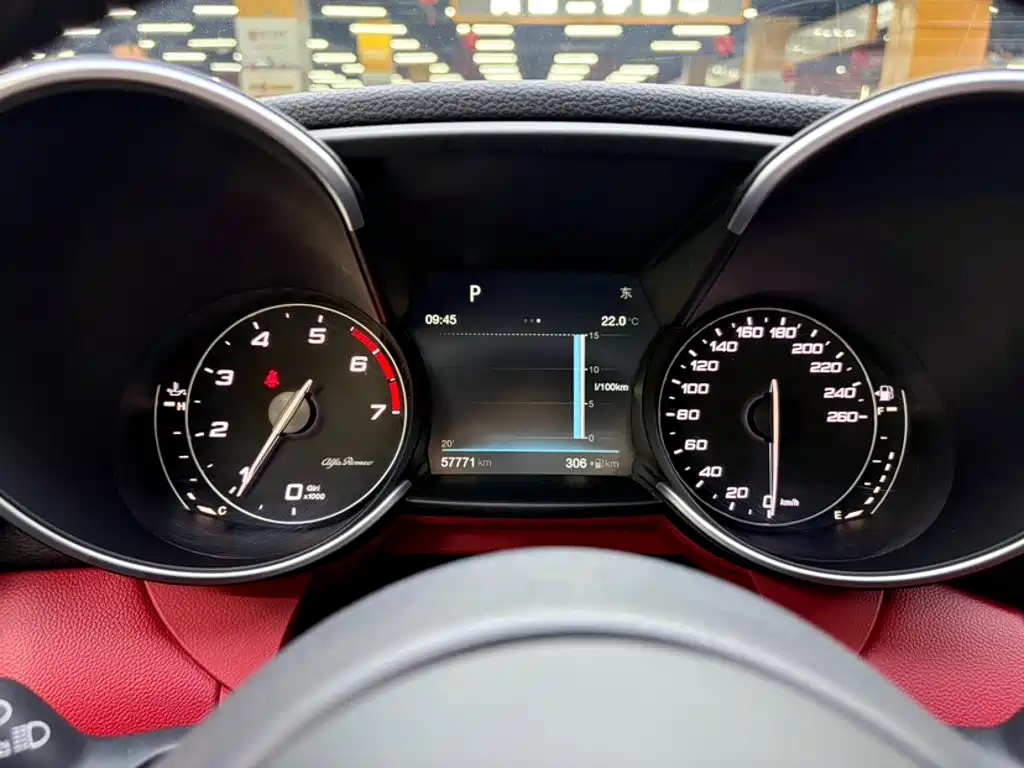 Alfa Romeo Giulia — миниатюра 8