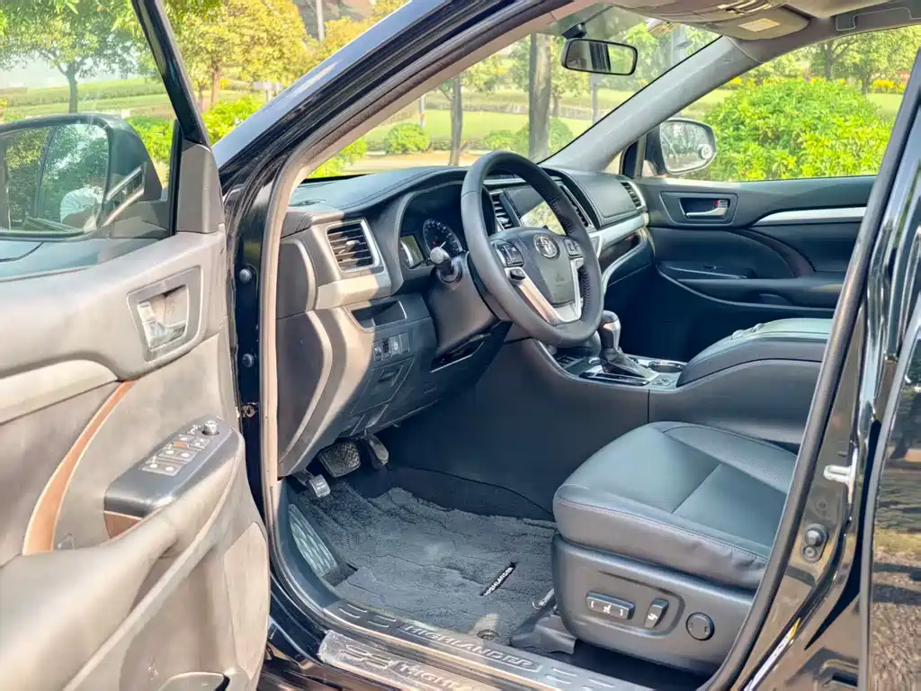 Toyota Highlander — миниатюра 4