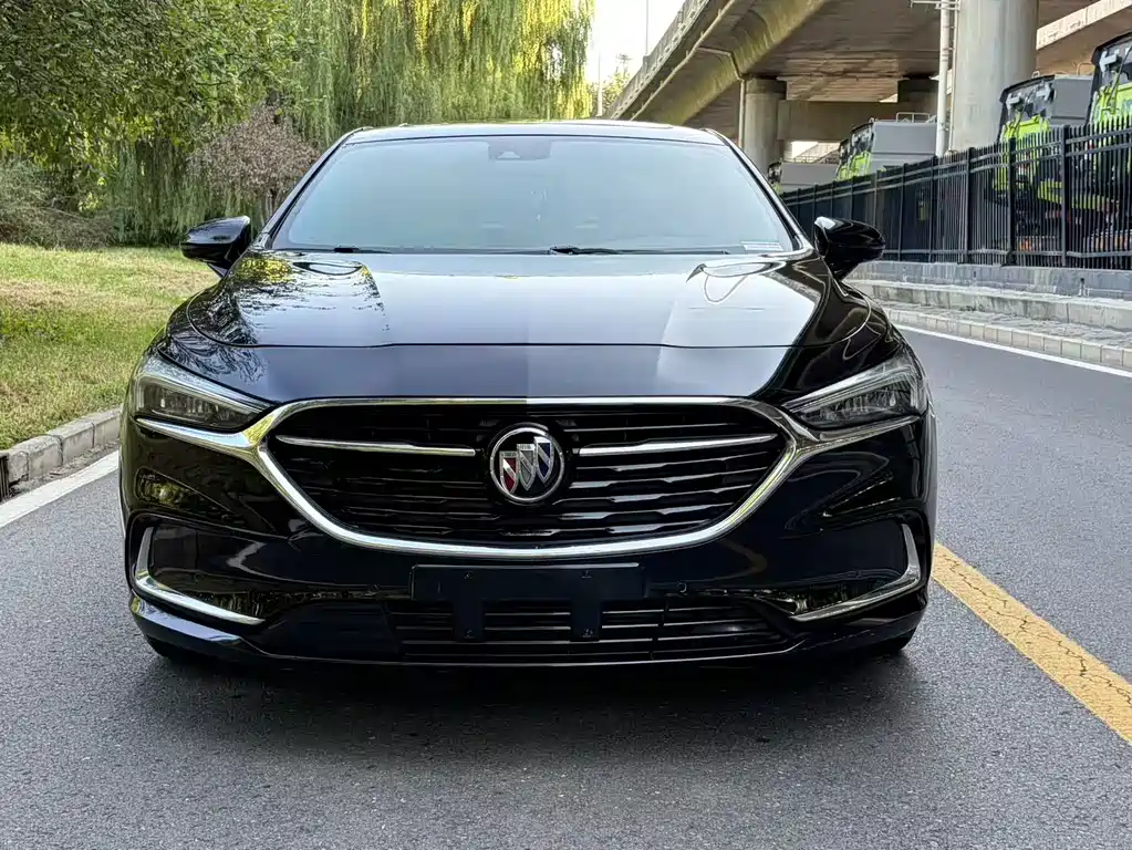 Buick LaCrosse — миниатюра 2
