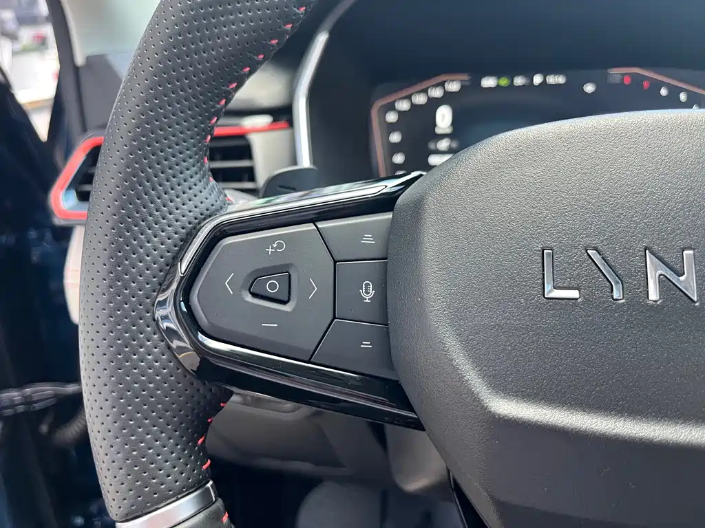 Lynk & Co 06 — миниатюра 7