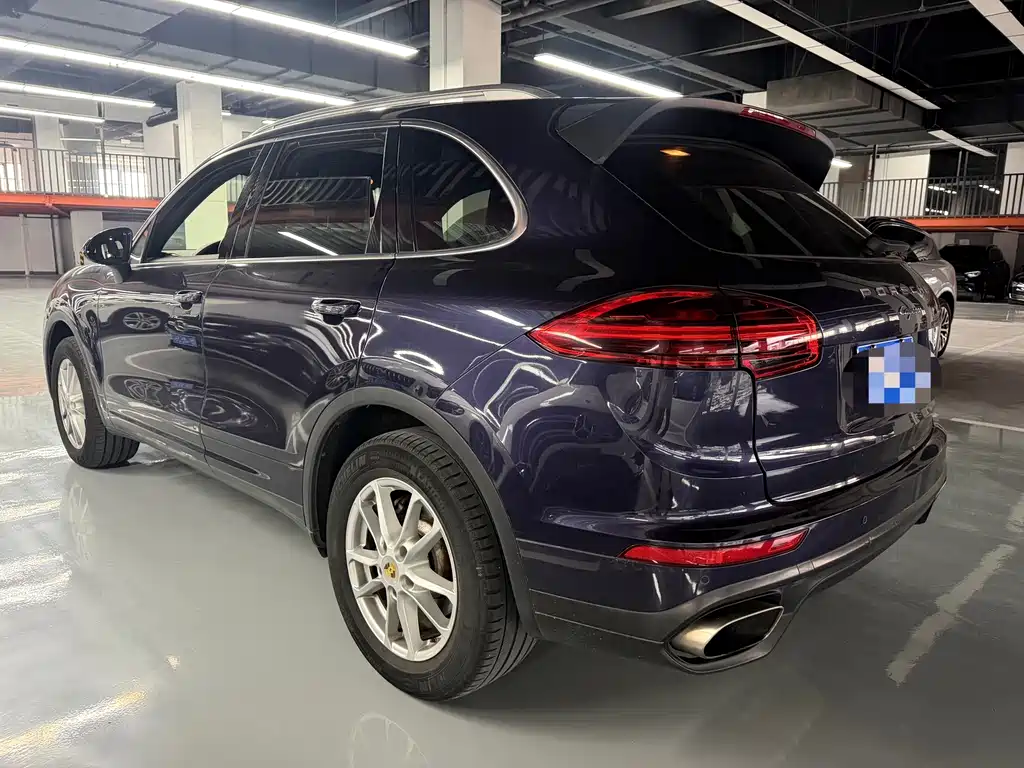 Porsche Cayenne — миниатюра 16
