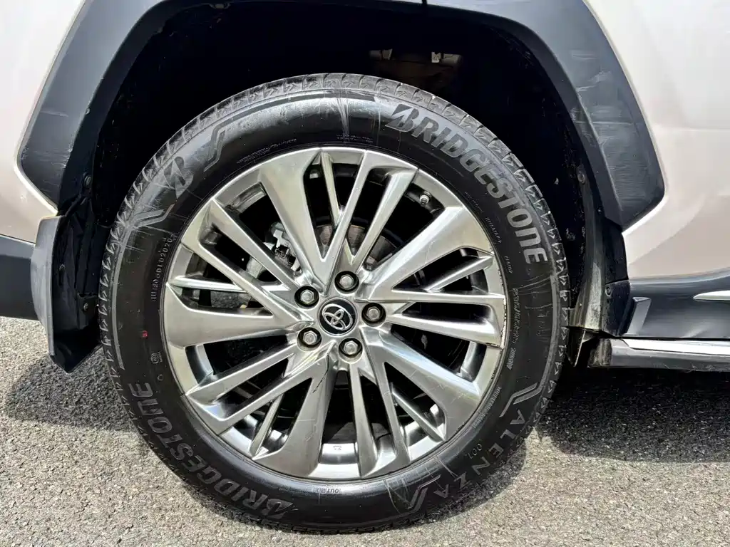 Toyota Wildlander — миниатюра 21