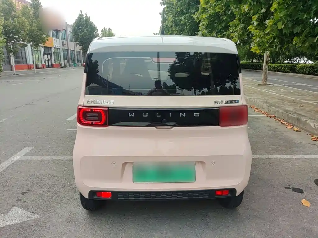 Wuling MINIEV — миниатюра 6