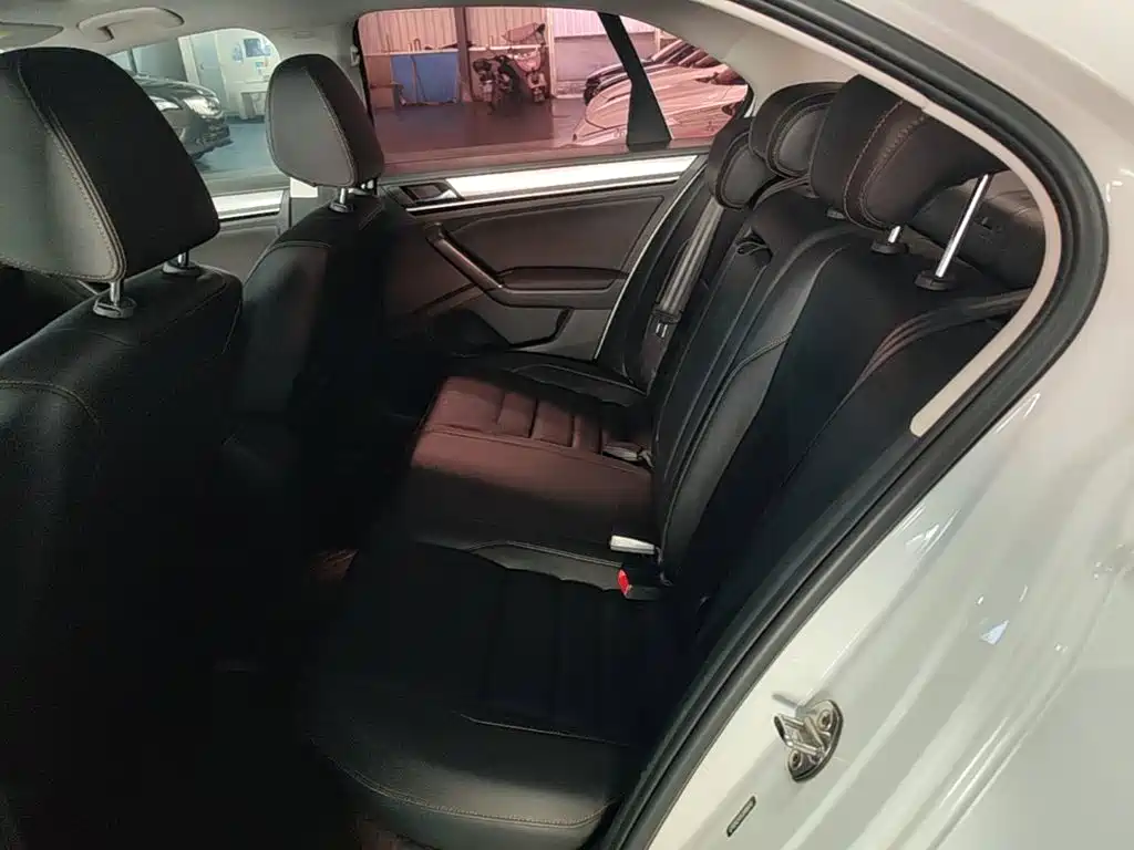 Volkswagen Bora — миниатюра 17