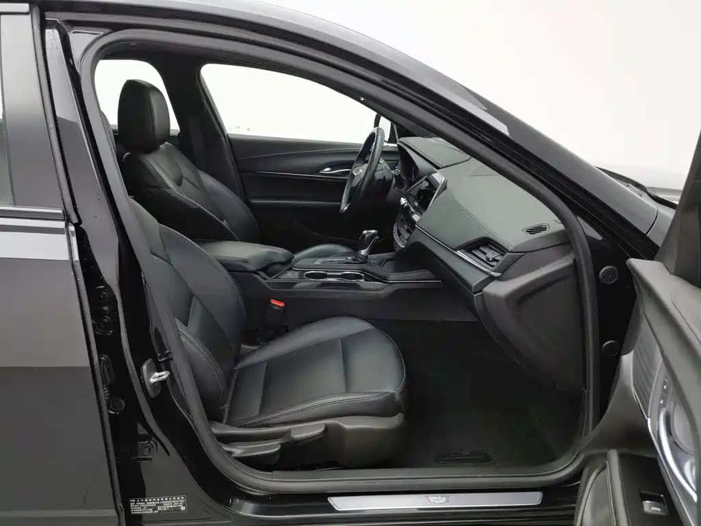 Cadillac CT4 — миниатюра 23