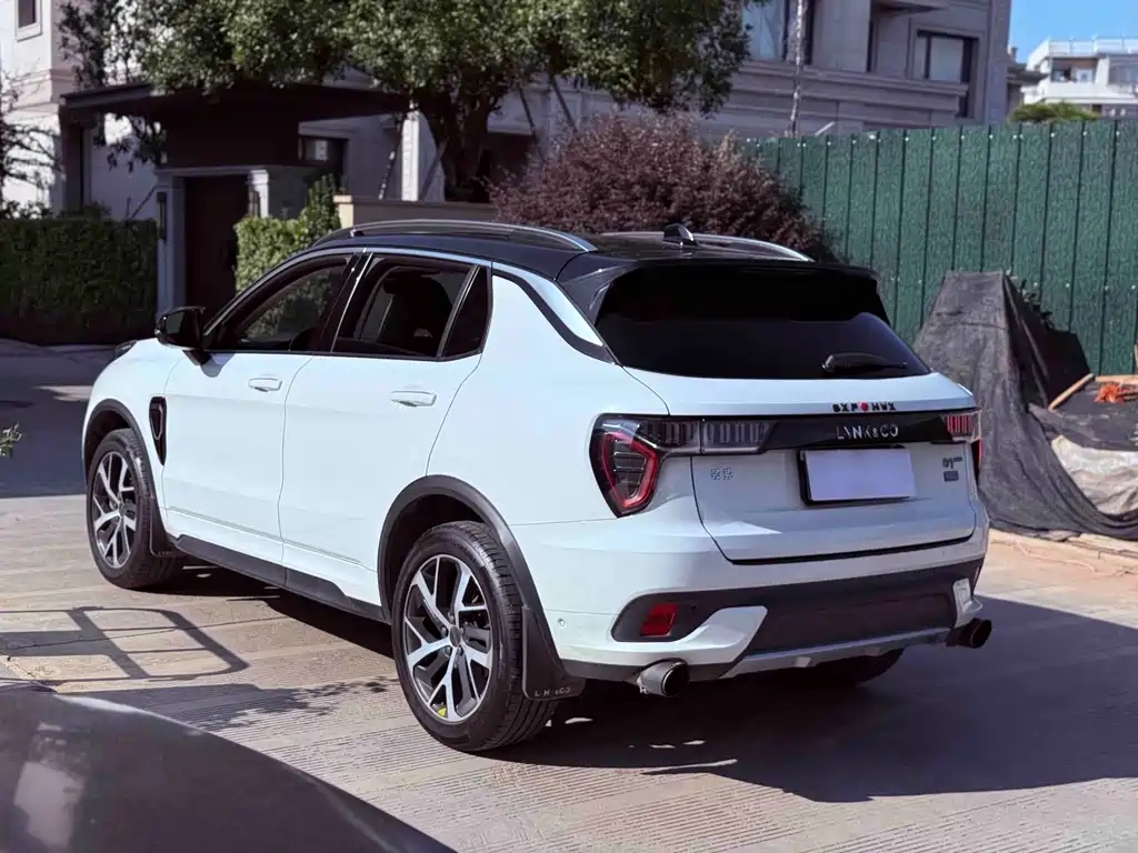 Lynk & Co 01 — миниатюра 9