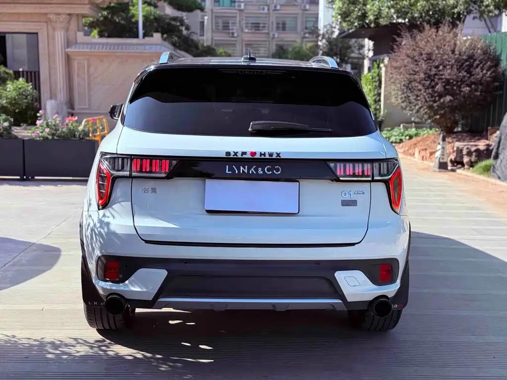 Lynk & Co 01 — миниатюра 11