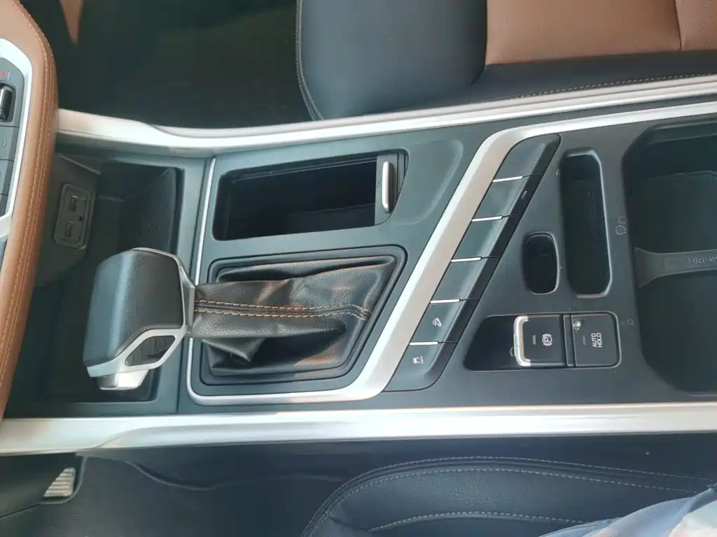 Geely Vision X6 — миниатюра 6