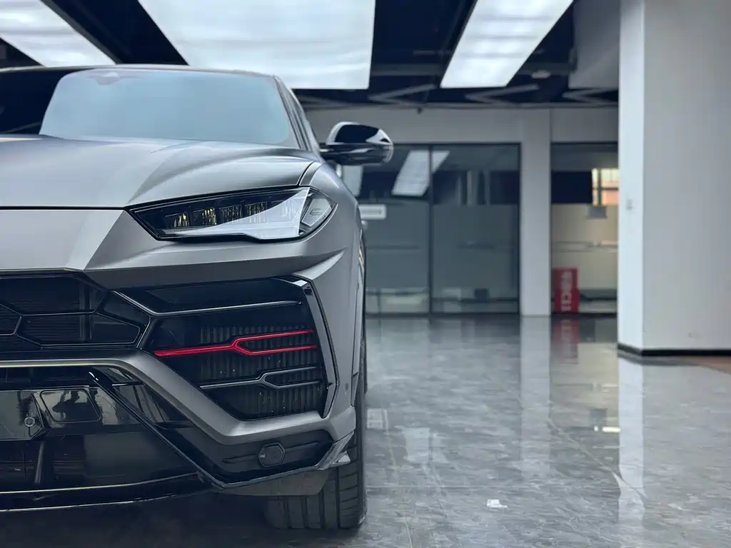 Lamborghini Urus — миниатюра 15