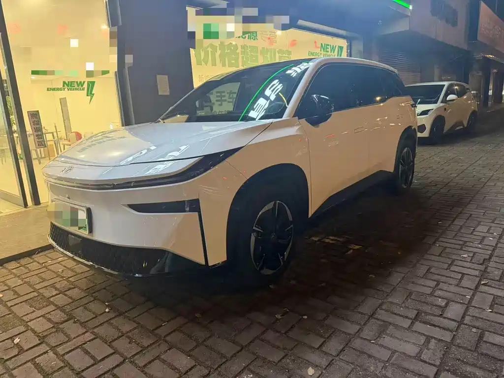 Toyota bZ3X — миниатюра 2