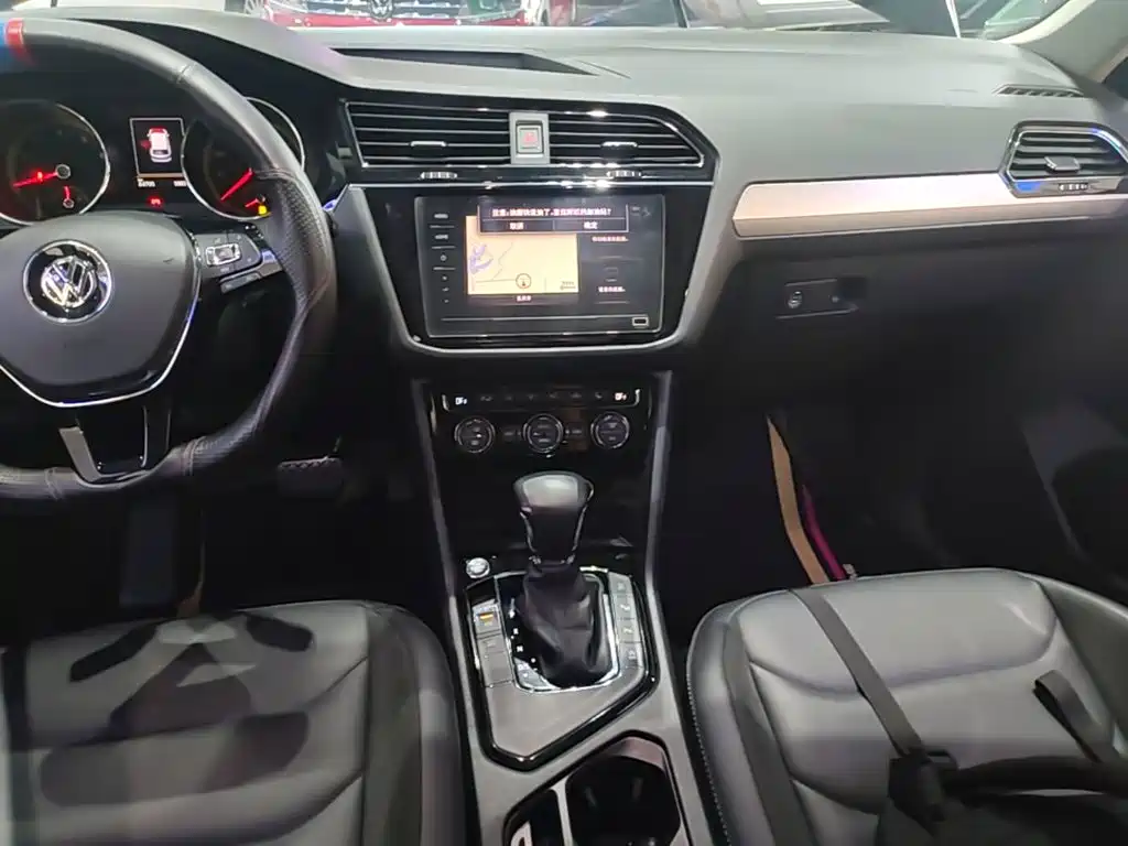 Volkswagen Tiguan L — миниатюра 13