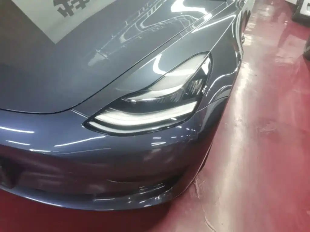 Tesla Model 3 — миниатюра 24