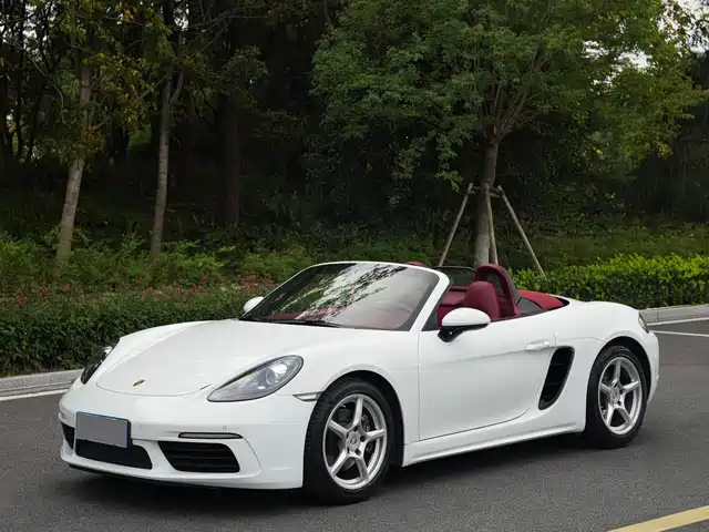 PORSCHE 718
