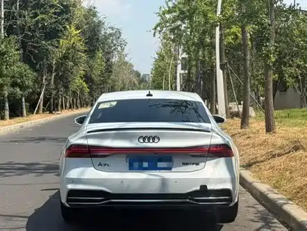 Audi A7L — миниатюра 8