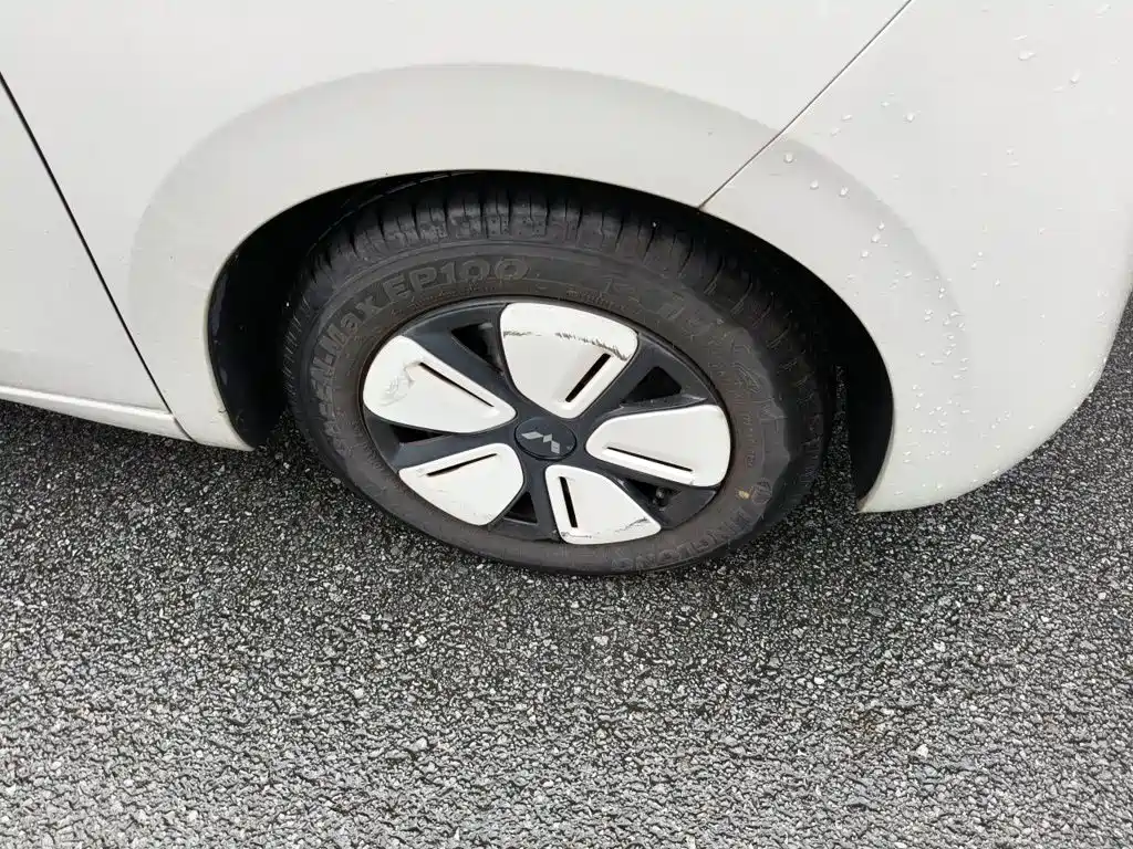 Wuling MINIEV — миниатюра 8