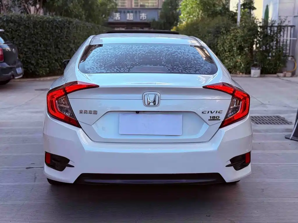 Honda Civic — миниатюра 7