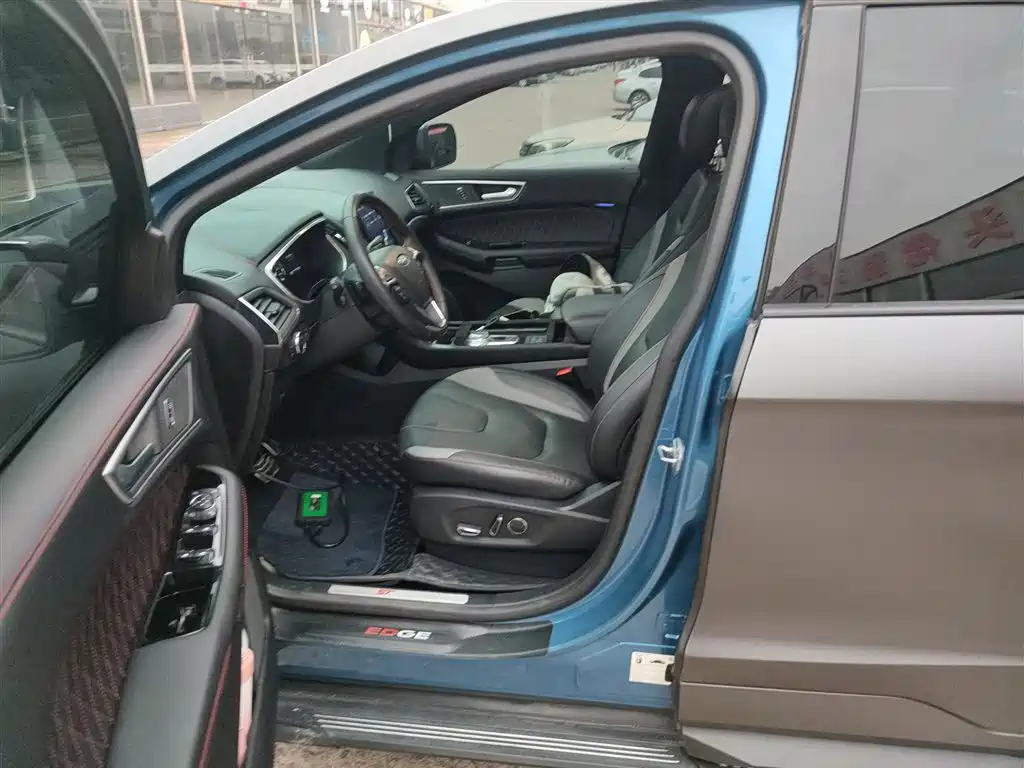 Ford Edge - фото 11