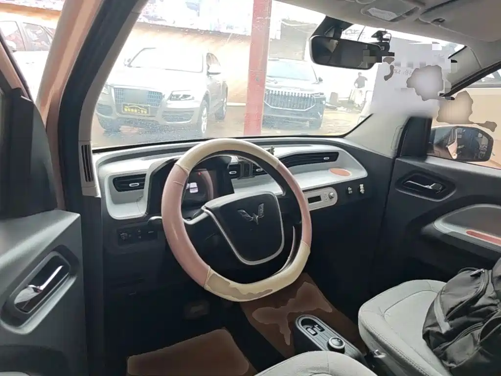 Wuling MINIEV — миниатюра 10