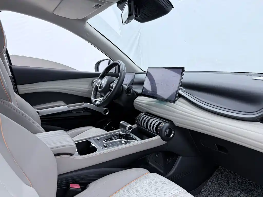 BYD Yuan Plus — миниатюра 9