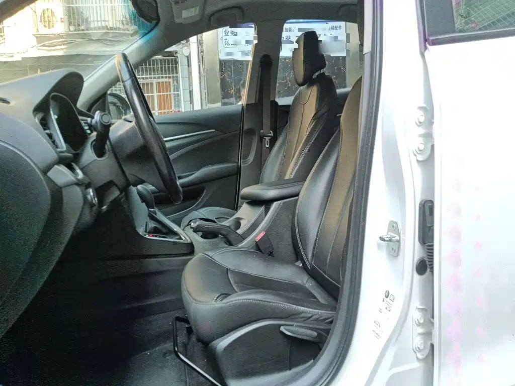 Buick Excelle — миниатюра 8